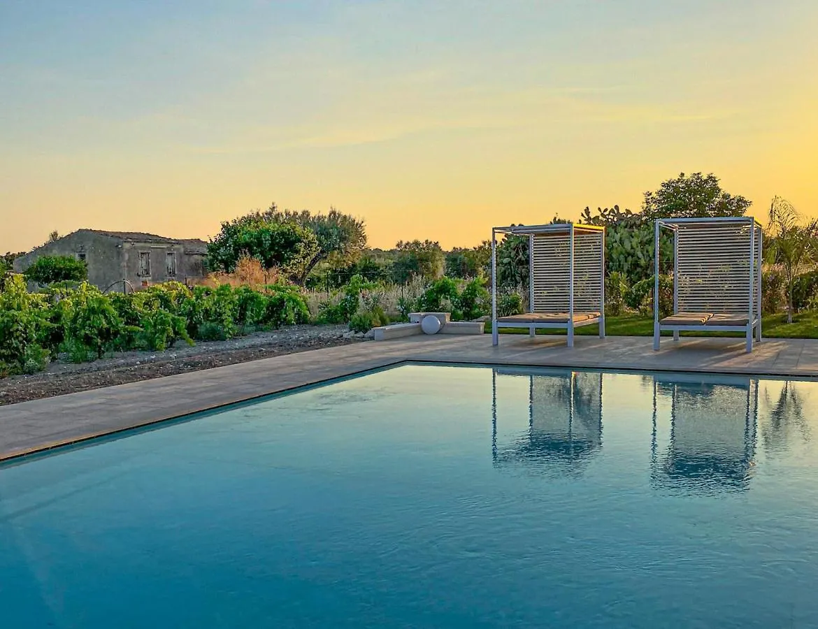 Bed and Breakfast Dimora Calauriia - Adults Only Noto Frühstückspension